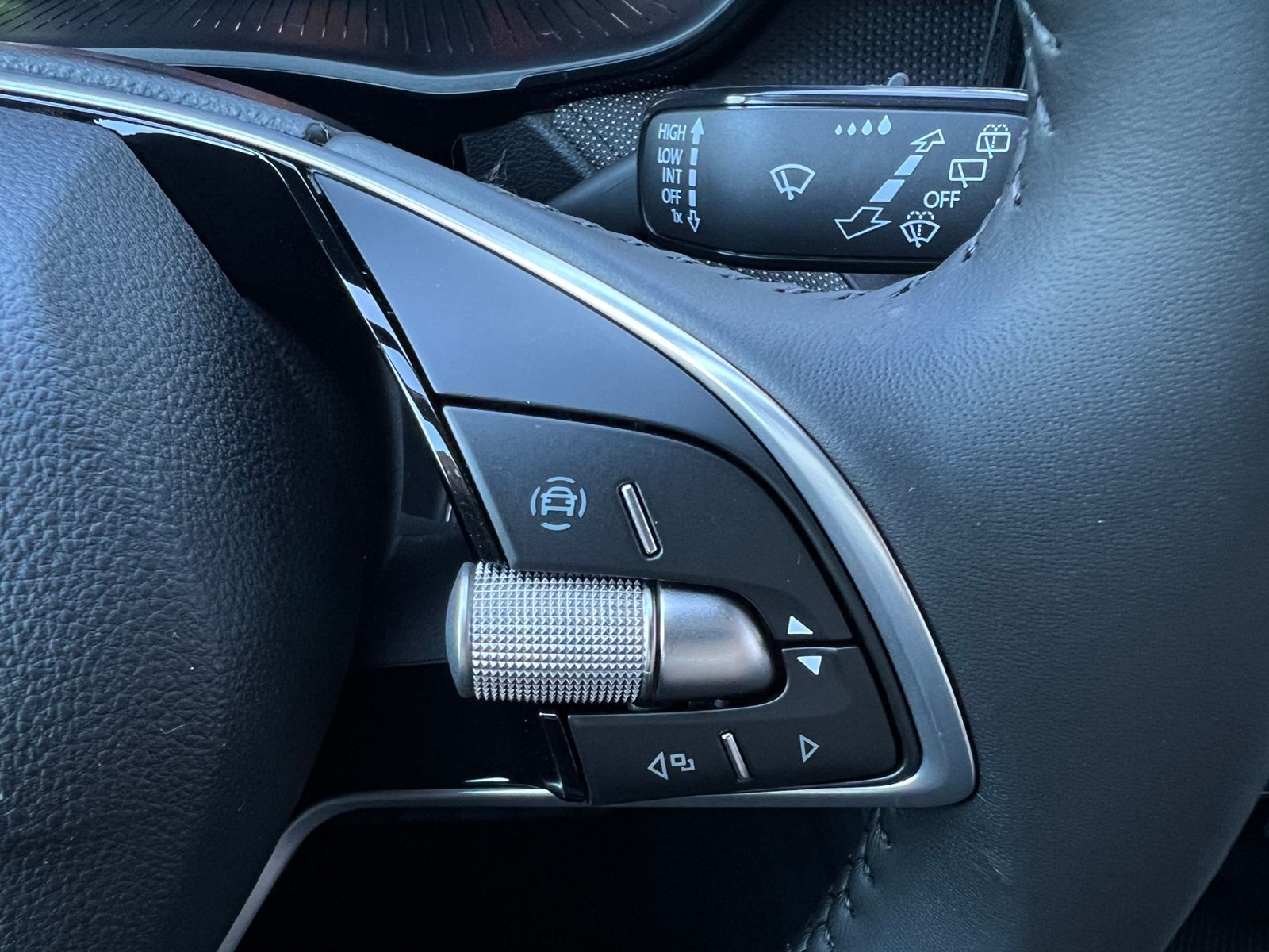 Fahrzeugabbildung SKODA Fabia Selection 1.0 TSI DSG *LED, KESSY, Rückfah