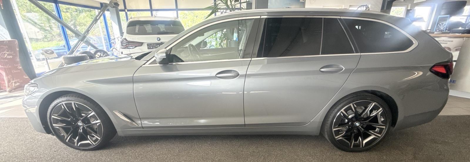 BMW 530 I Touring  Luxury Line LCI,Panoramadach,HUD,