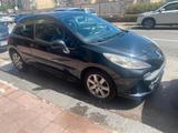 Peugeot 207 1.4 HDi 70CV 3p. ONE Line - Peugeot 207 aus 2009 mit Diesel-Antrieb