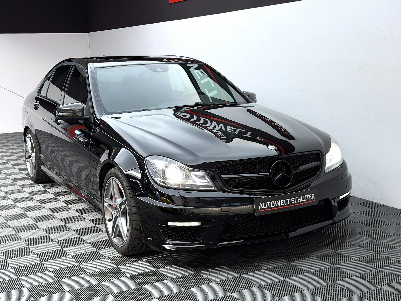 Mercedes-Benz C 63 AMG Performance restylée | 487 ch | BVA | Performance Package | Harman Kardon | Caméra | Toit ouvrant | Inserts carbone