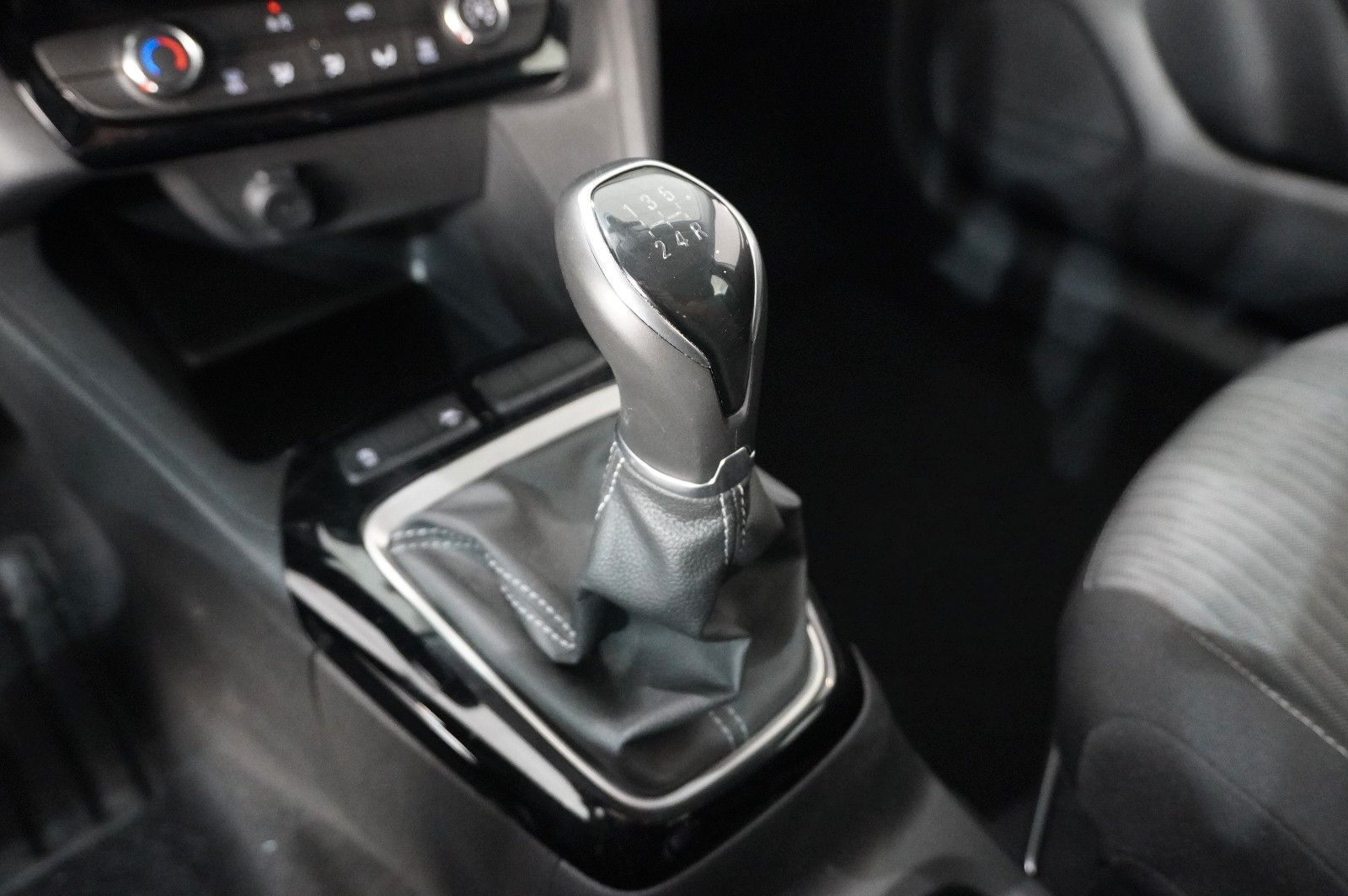 Fahrzeugabbildung Opel Corsa F 1.2 EDITION KLIMA/USB/TEMP./BT