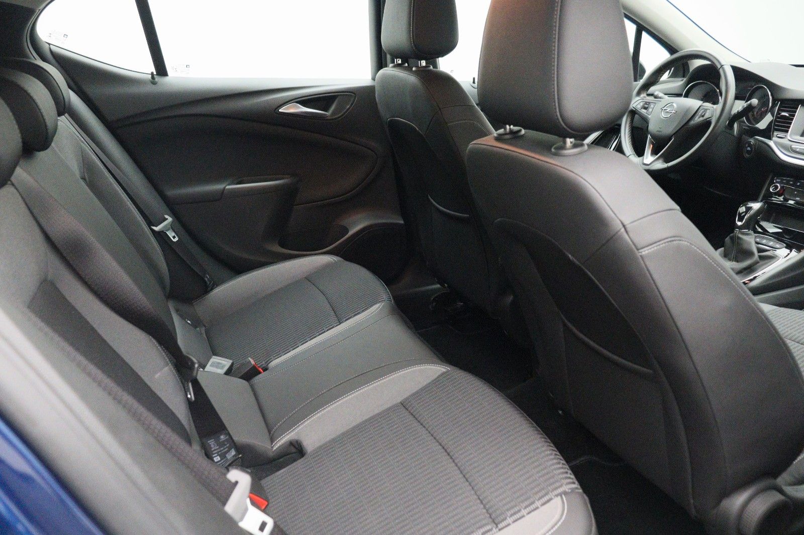 Fahrzeugabbildung Opel Astra K 1.5 Lim. Elegance LED KAMERA LDA NAVI