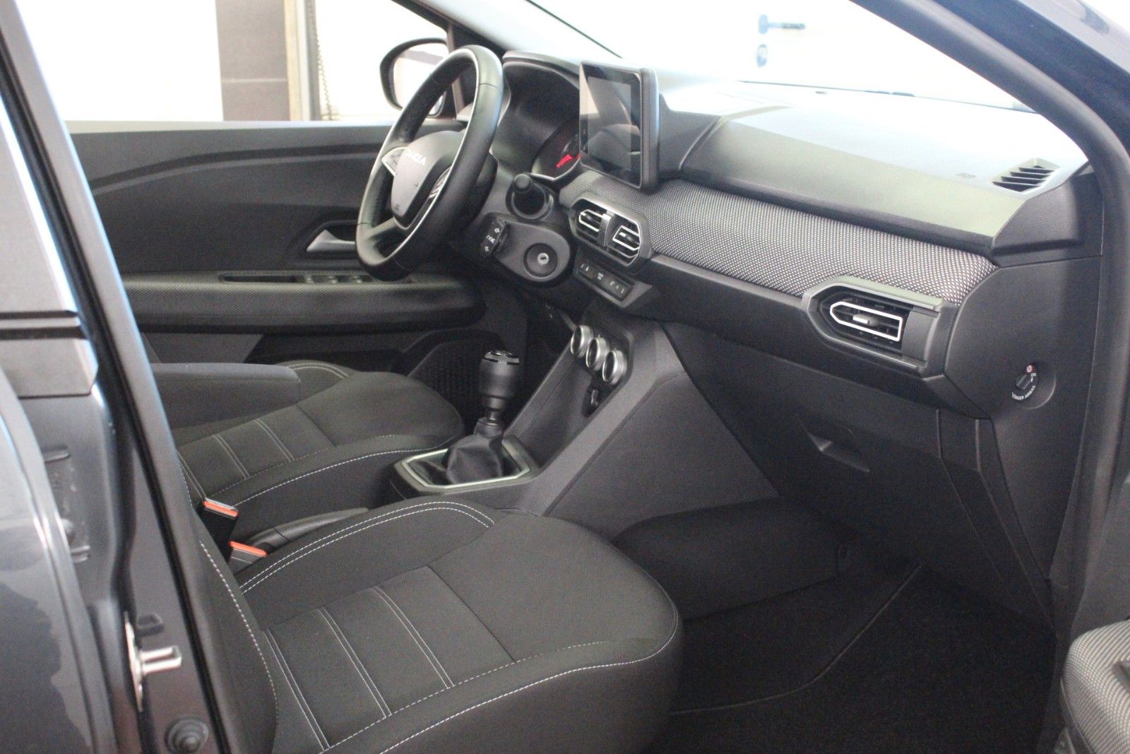 Fahrzeugabbildung Dacia Sandero TCe 100 ECO-G Expression  *Media-Dis