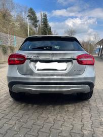صورة 3 لـ 2014 Mercedes-BENZ GLA