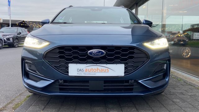 Fahrzeugabbildung Ford Focus Turnier 1.0EB 155PS ST-Line NAVI , LED