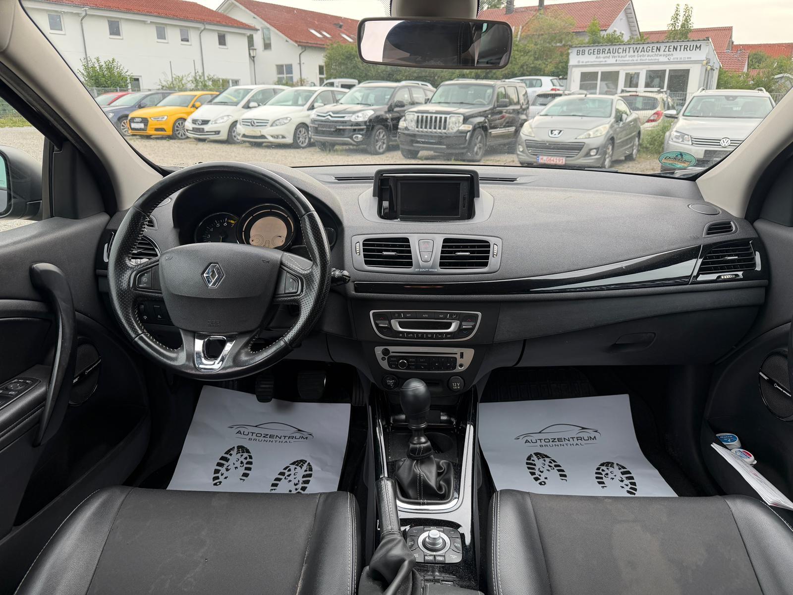 Renault Megane 2013 — photo 10