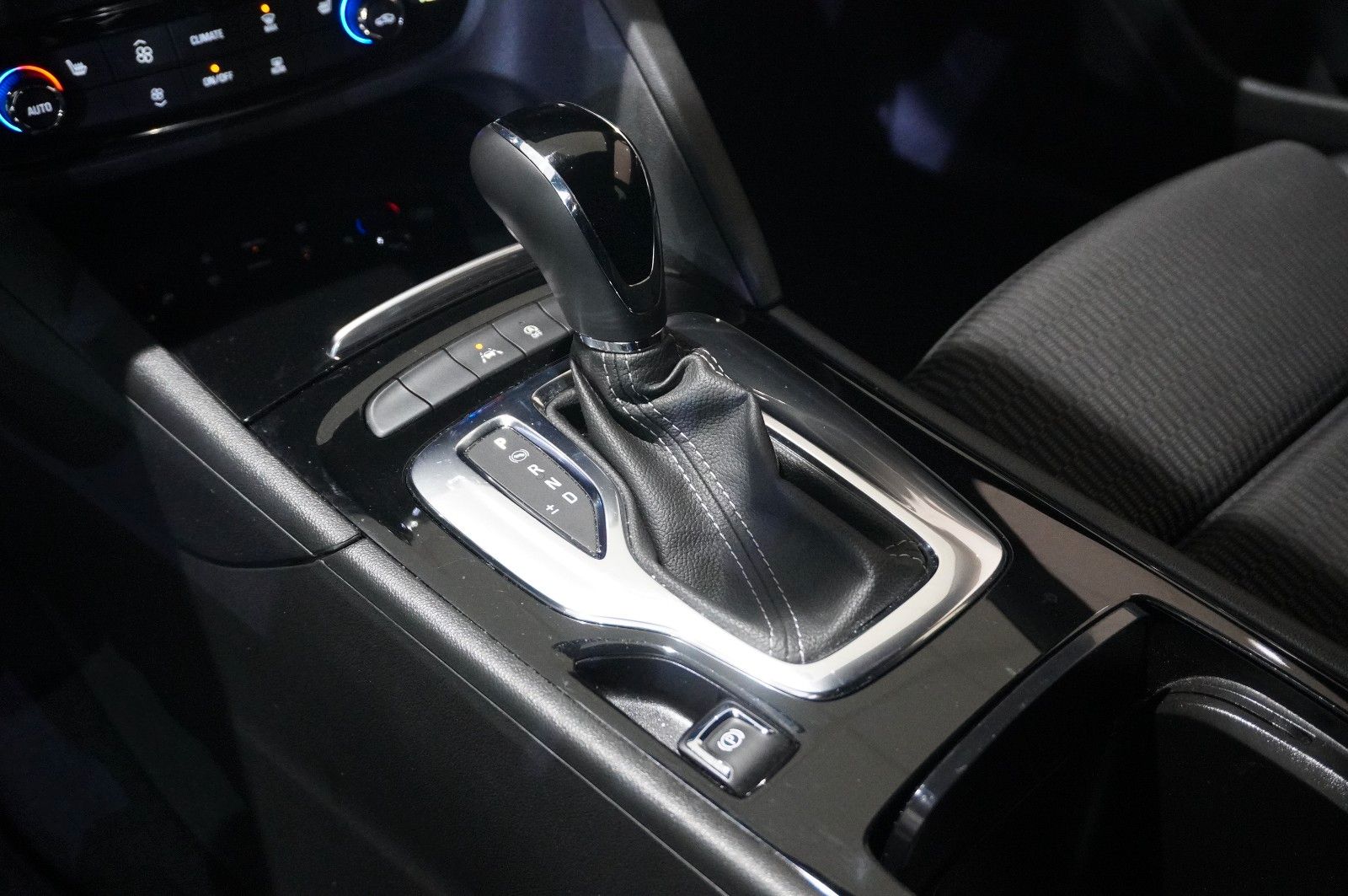 Fahrzeugabbildung Opel Insignia B ST 2.0D ELEGANCE NAVI/LED/KAMERA/HUD