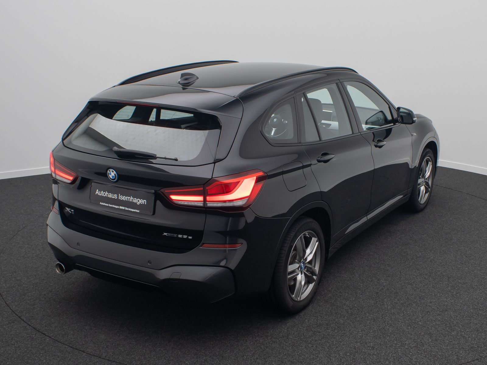 Fahrzeugabbildung BMW X1 xD25e M Sport Navi LED DAB GeschwindigReg 18"