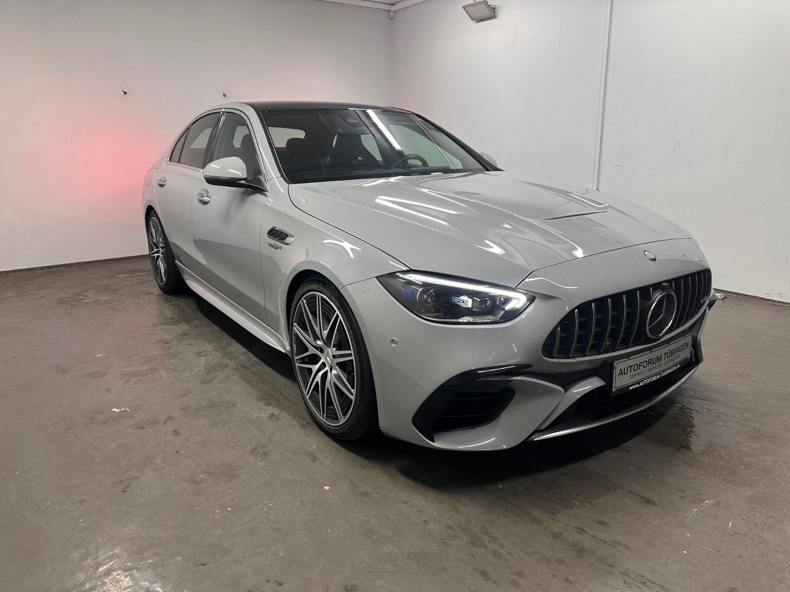 Fahrzeugabbildung Mercedes-Benz C 63 S E PERFORMANCE *KERAMIK*PANORAMA*