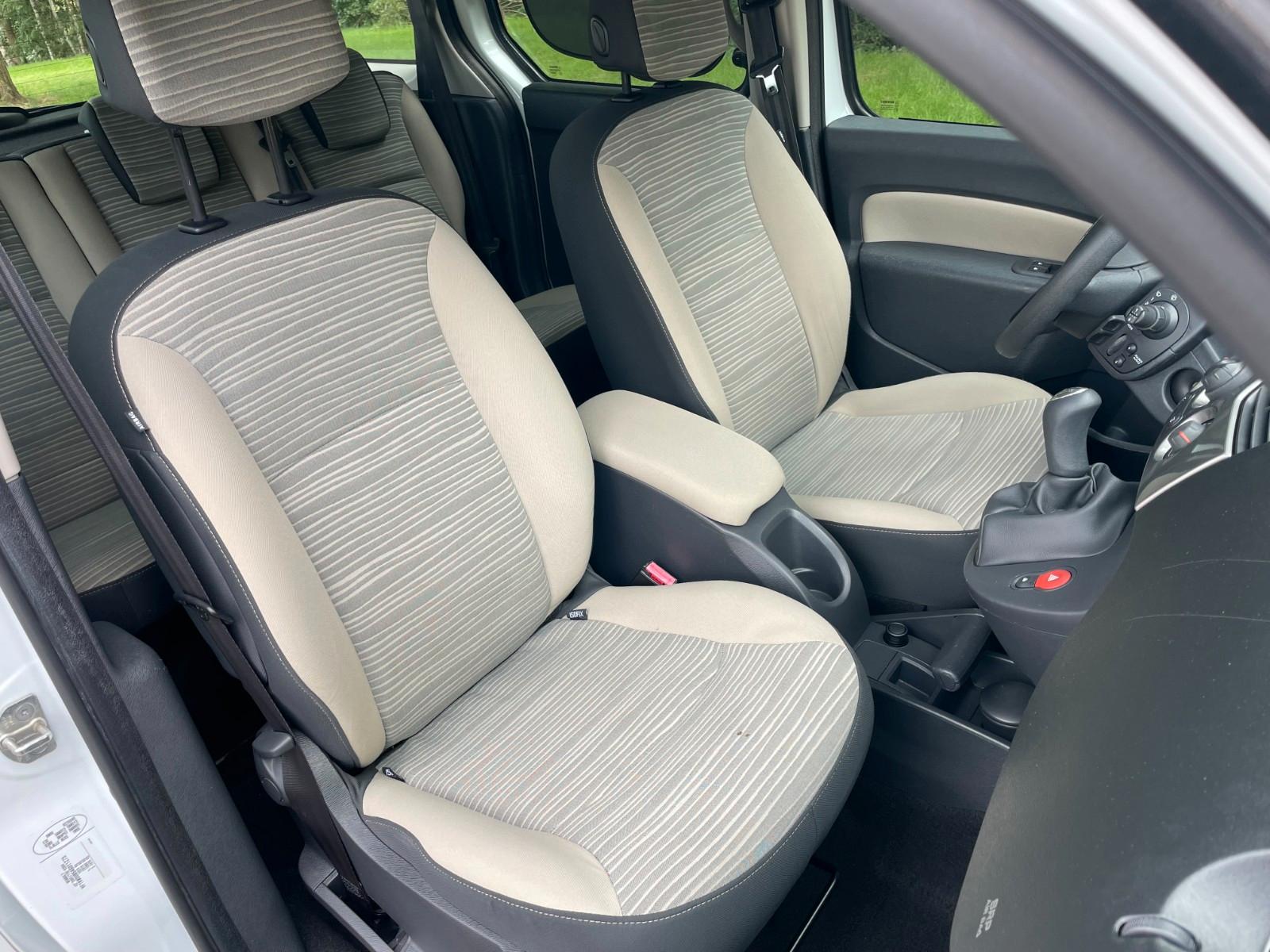 Renault Kangoo 2011 — photo 14