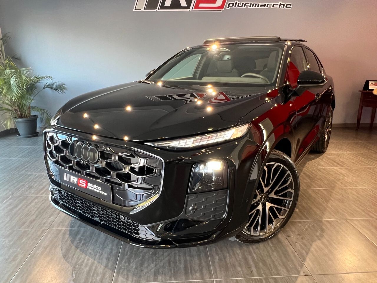 Audi Q3 TDI 110 kW S tronic S Line edition TETTO imagem 2