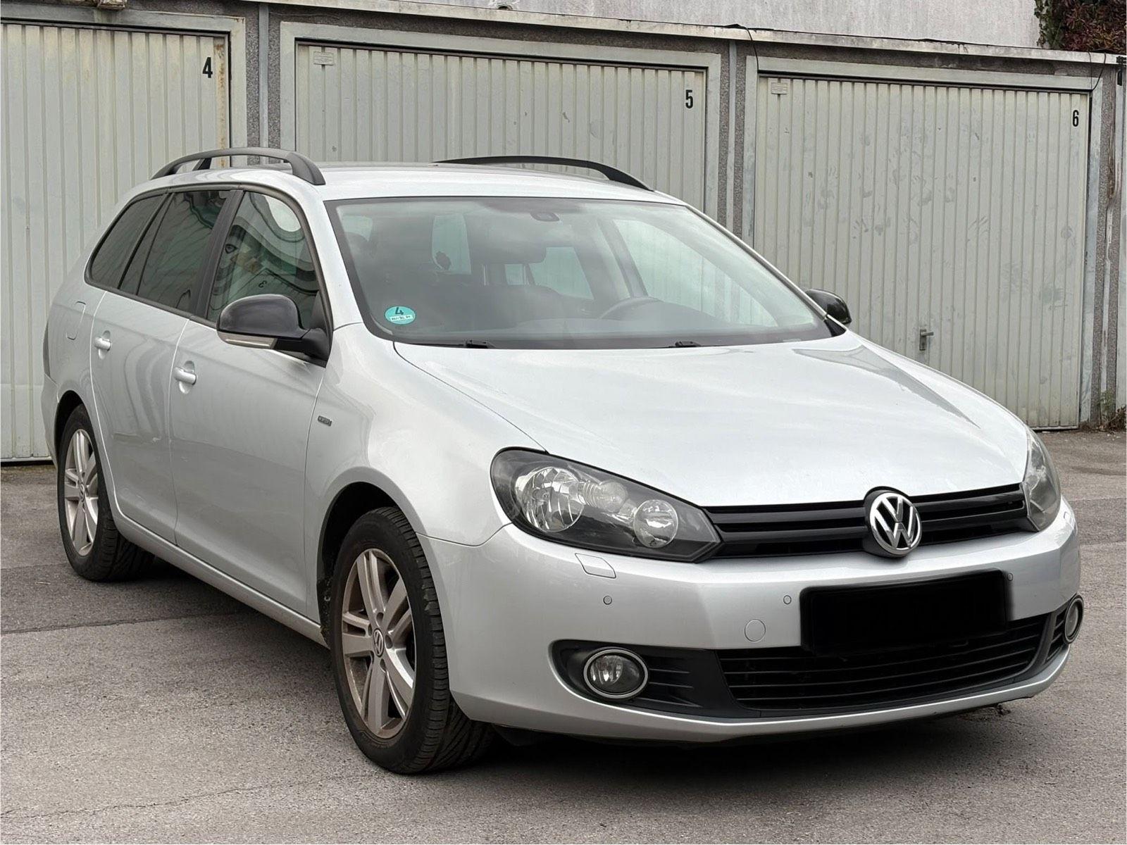 Volkswagen Golf 2013 — interior