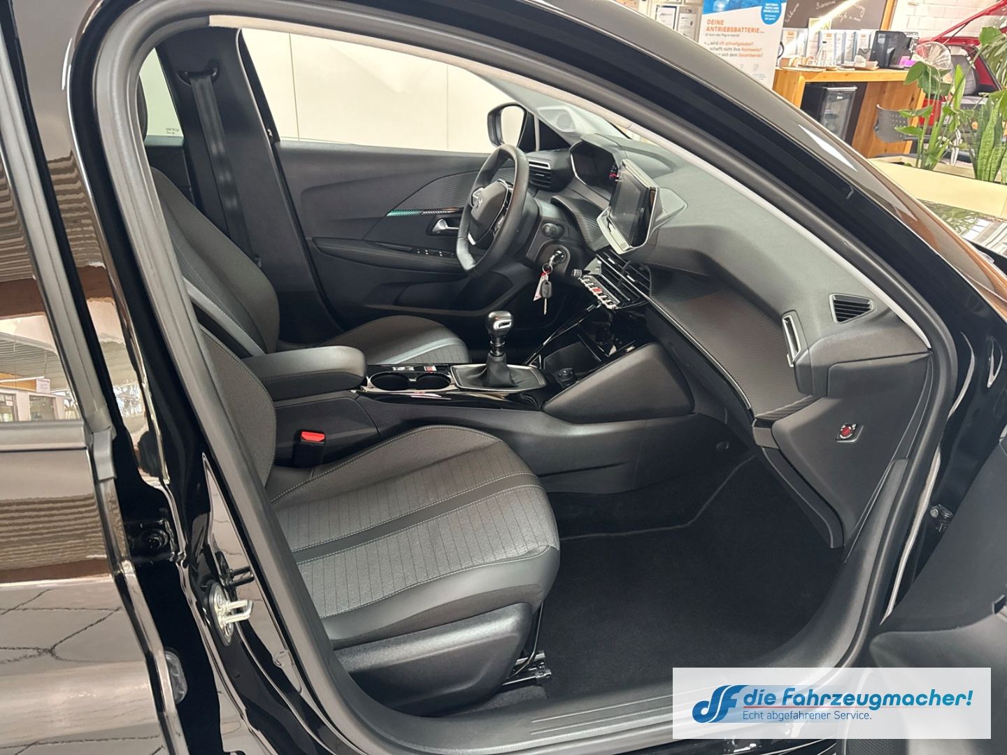 Fahrzeugabbildung Peugeot 208 Allure Navi LED Klimaautom Fahrerprofil DAB