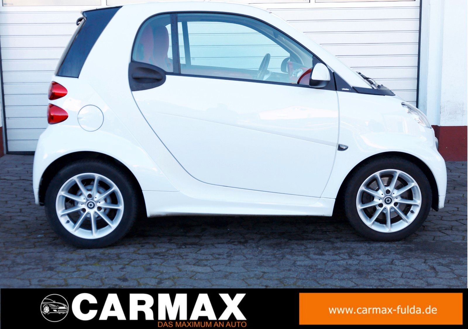 Fahrzeugabbildung Smart ForTwo coupe Micro Hybrid Drive 52kW Panorama