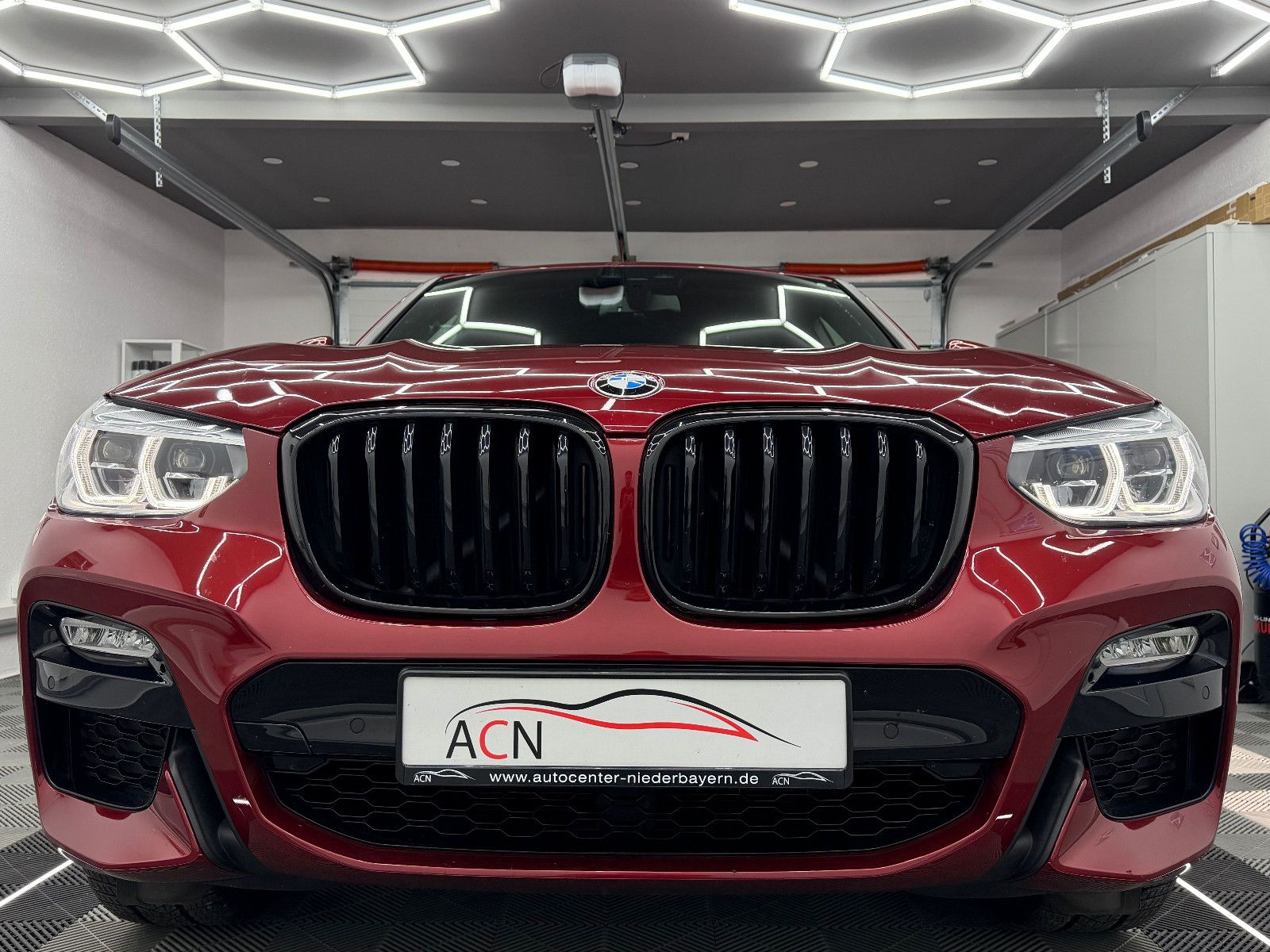 Fahrzeugabbildung BMW X4 xDrive 30 i M SPORT/LED/ NAVI PROF/HuD/1.HAND