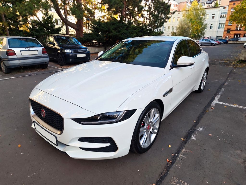 Image of Jaguar XE