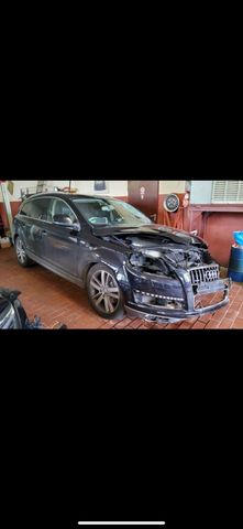 Audi Q7 quattro 7 Setzer Sportpaket Unfall