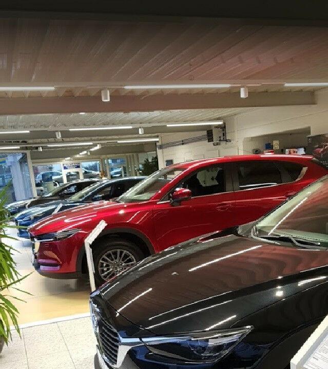 showroom-image-top
