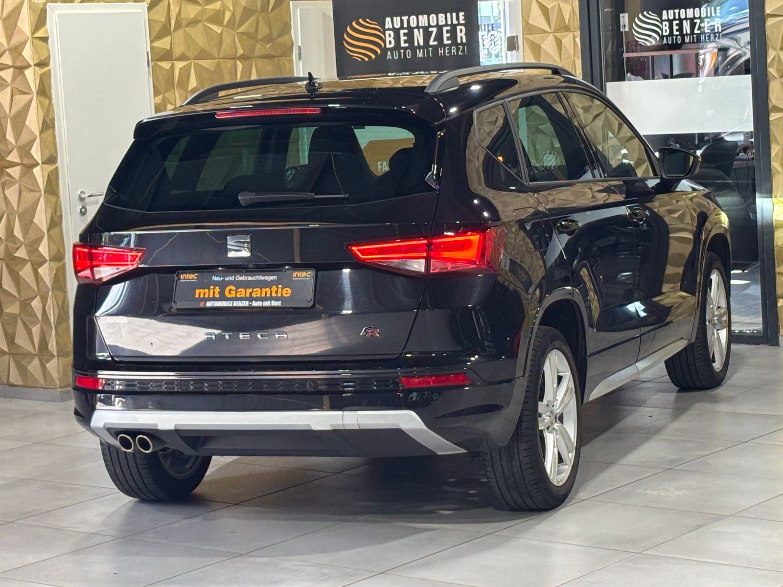 Fahrzeugabbildung SEAT Ateca FR'/LED/NAVI/KAMERA/ALCANTARA/ASSIST