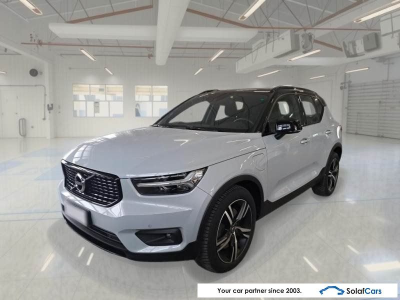 Volvo XC 40 1.5 T5 PHEV R-Design Pano LED Virtual Nav