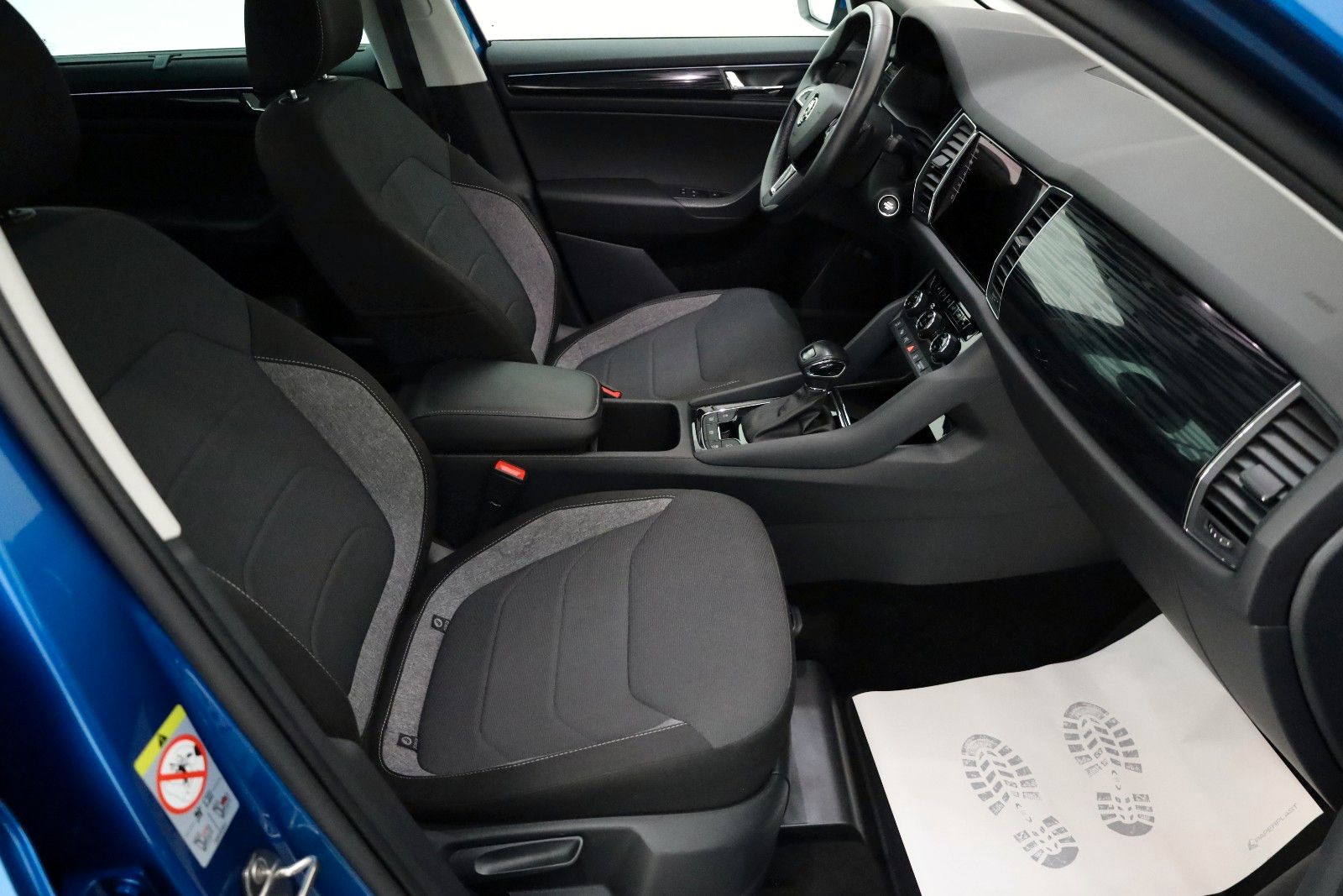 Fahrzeugabbildung SKODA Kodiaq Drive 125 4x4 7 Si,Navi,LED,ACC,AHK,SR+WR