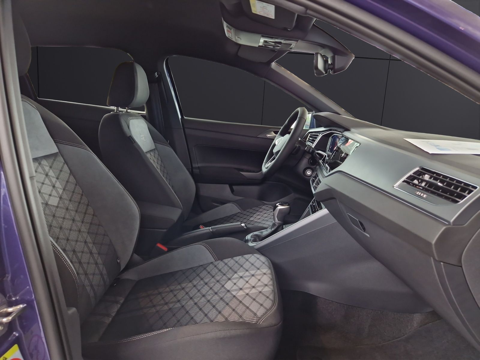 Fahrzeugabbildung Volkswagen Polo R-Line R-Line DSG Matrix ACC Kamera LED NAV