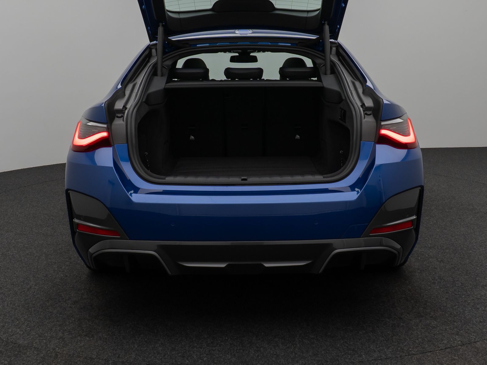 Fahrzeugabbildung BMW i4 eD40 M Sport Gran Coupè Kamera Glasdach HUD