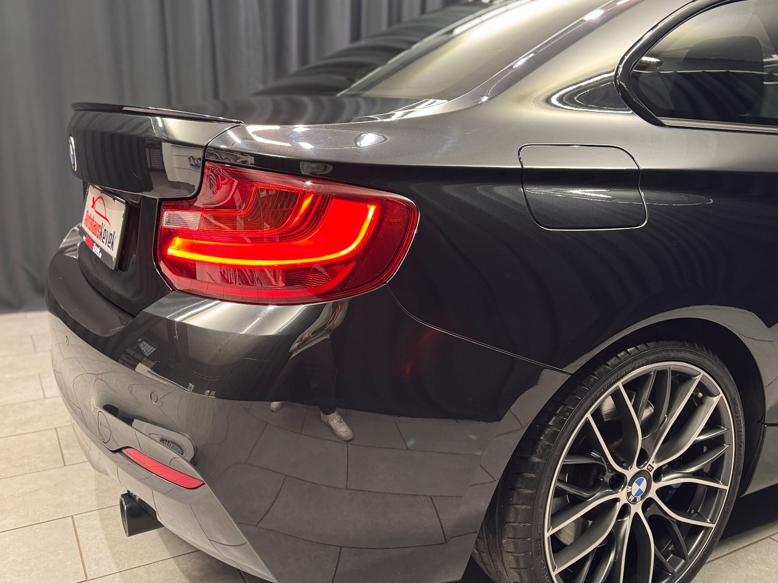 Fahrzeugabbildung BMW M240i Coupe xDrive|M-PERFORMANCE|1.HAND|