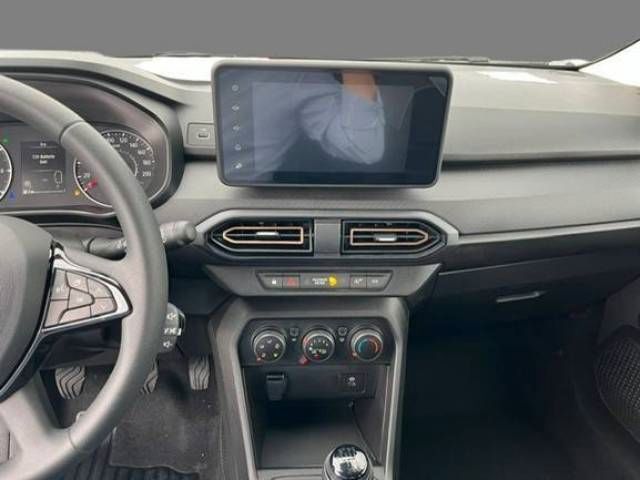 Fahrzeugabbildung Dacia Sandero Stepway Essential TCe 90