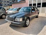 Mercedes-Benz Mercedes-benz E-Series E 200 cat Restyling Metan - gebrauchte Mercedes-Benz E 200 aus dem Jahr 1993