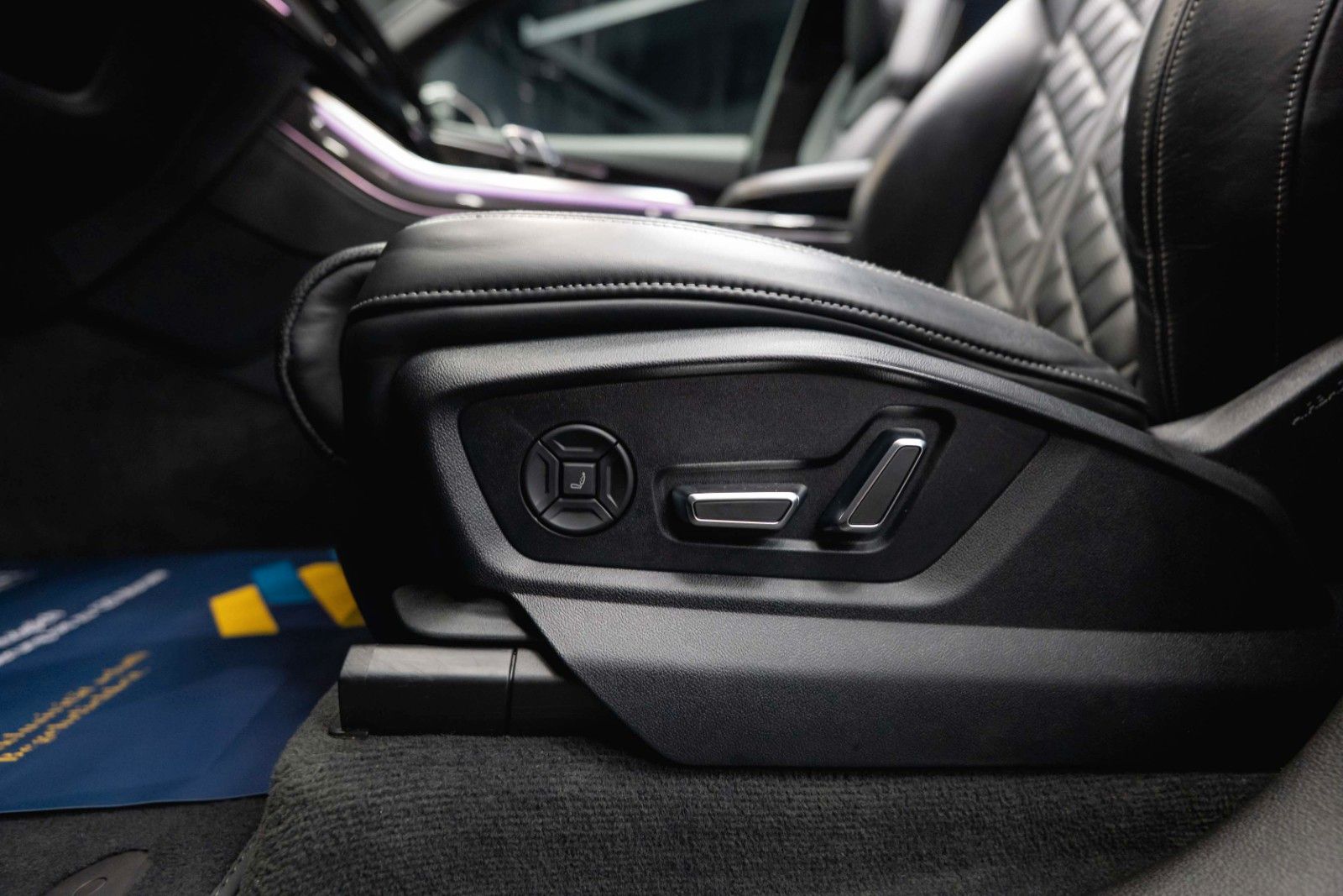 Fahrzeugabbildung Audi SQ8 4.0 TDI quattro Black Design | Full Option