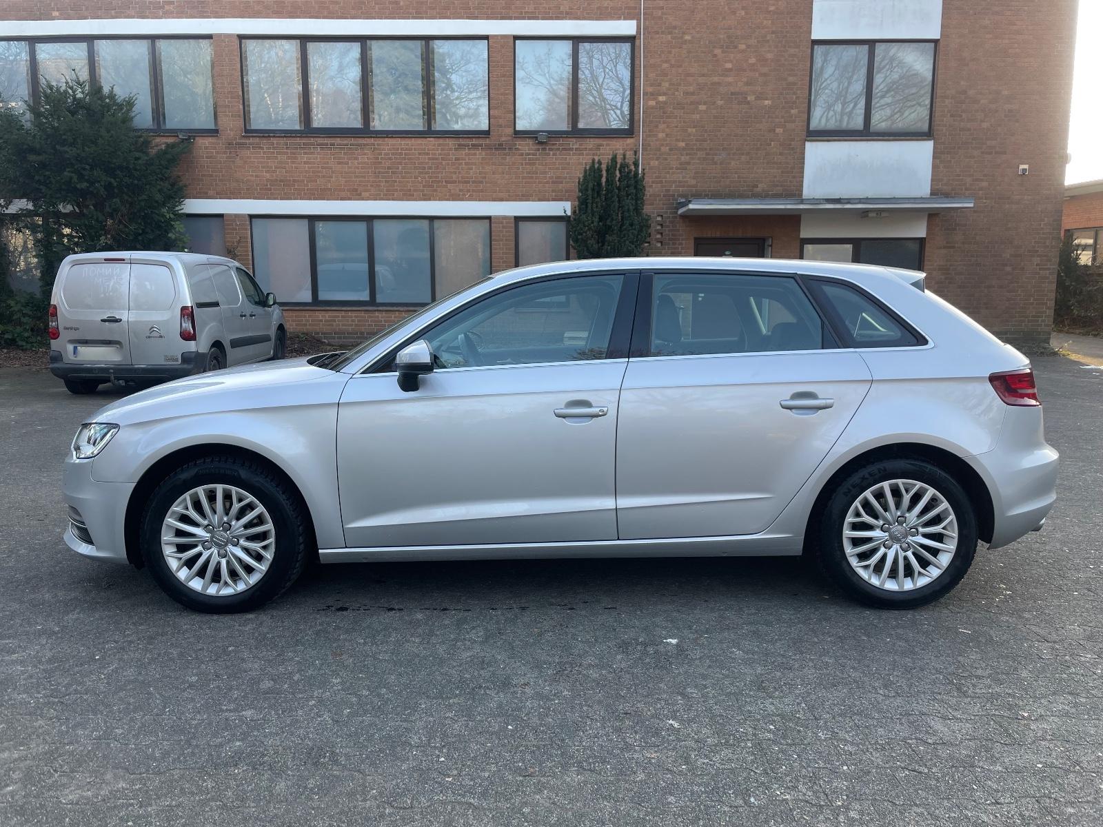 Audi A3 2.0 TDI S tronic Ambiente Sportback