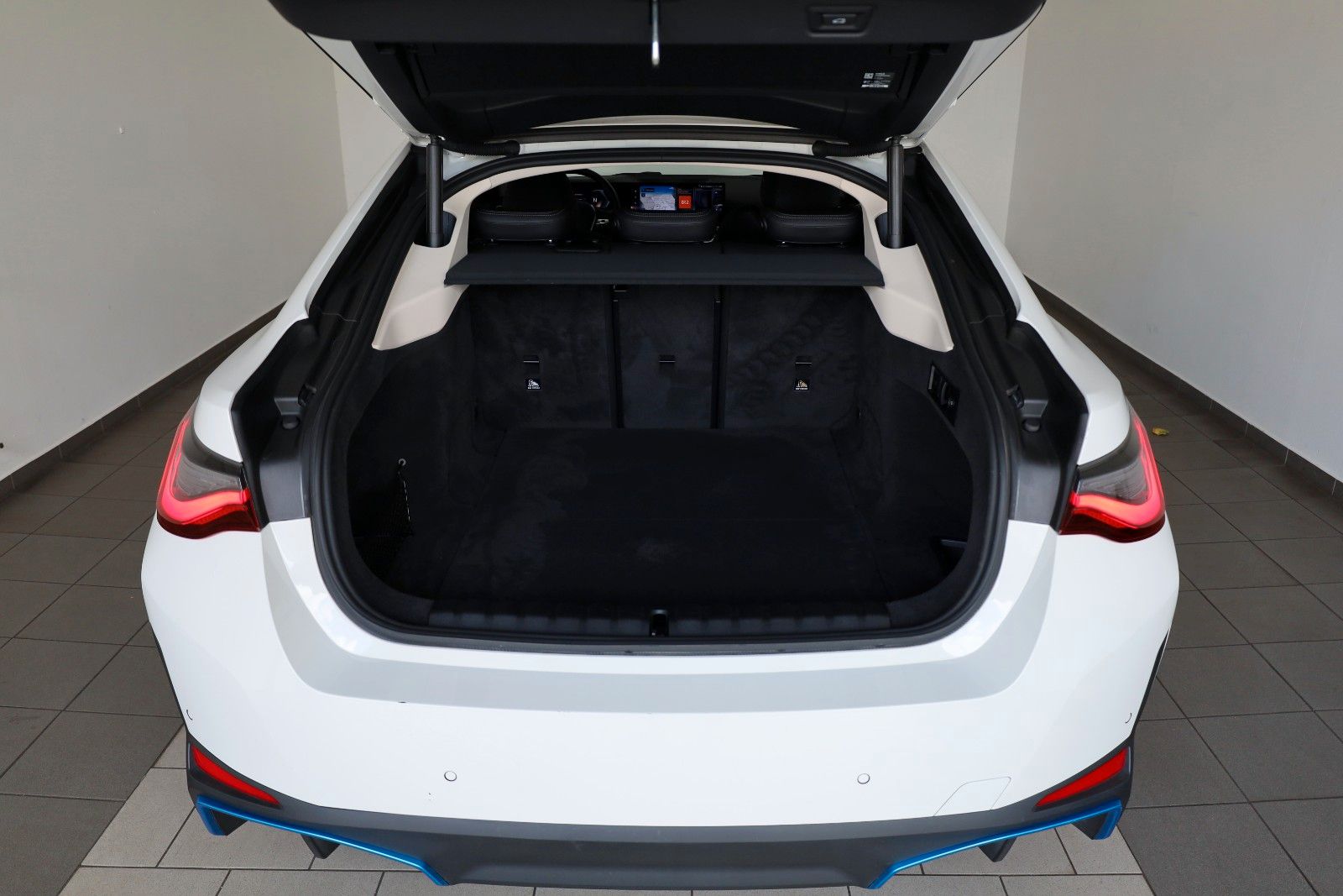 Fahrzeugabbildung BMW i4 Gran C. 35 eDrive,Leder,Navi,LED,SH,Kamera+WR