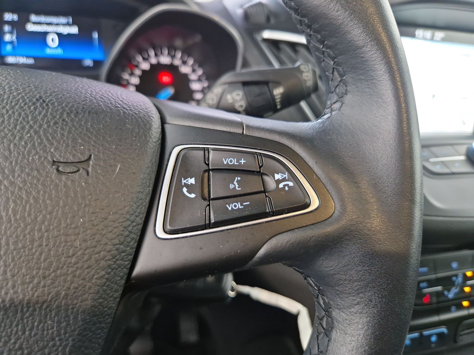 FORD C-Max  1.0 EcoBoost Cool &amp; Connect Navi Klima SHZ – Bild 28