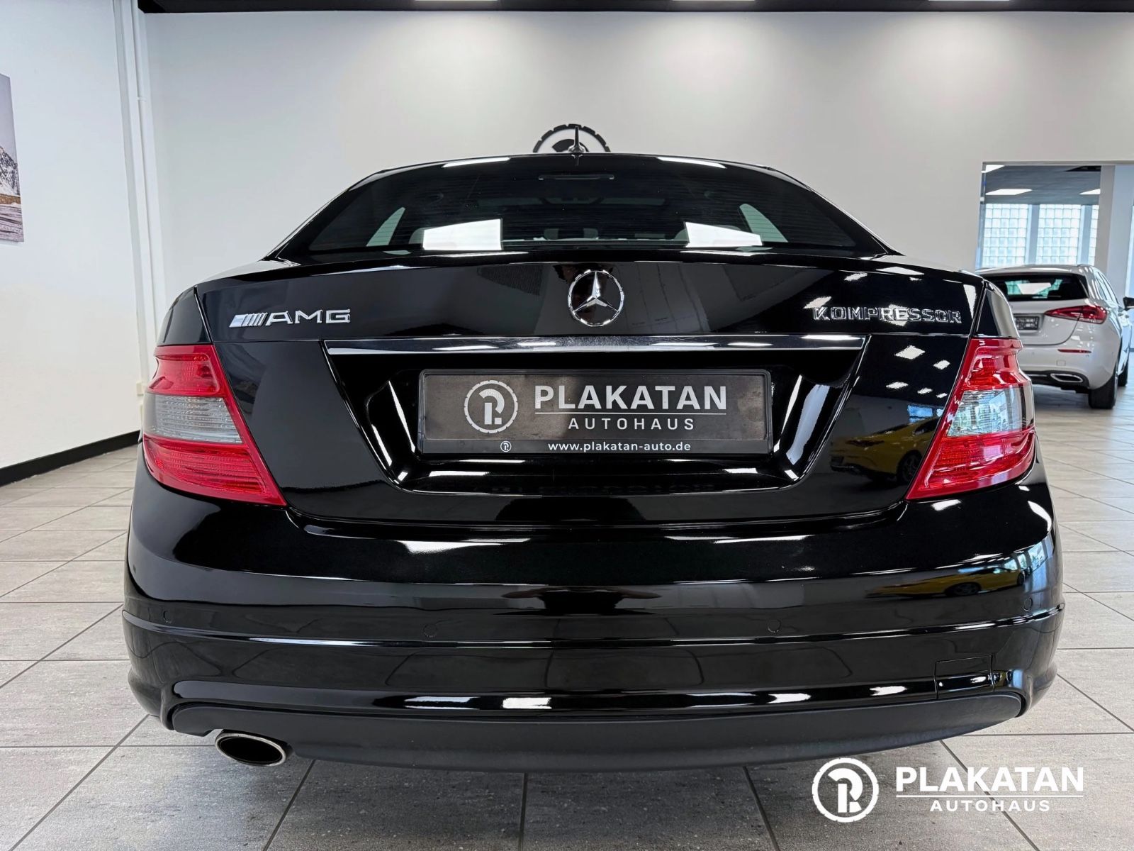 Fahrzeugabbildung Mercedes-Benz C 200 Kompressor AMG Paket Xenon Navi