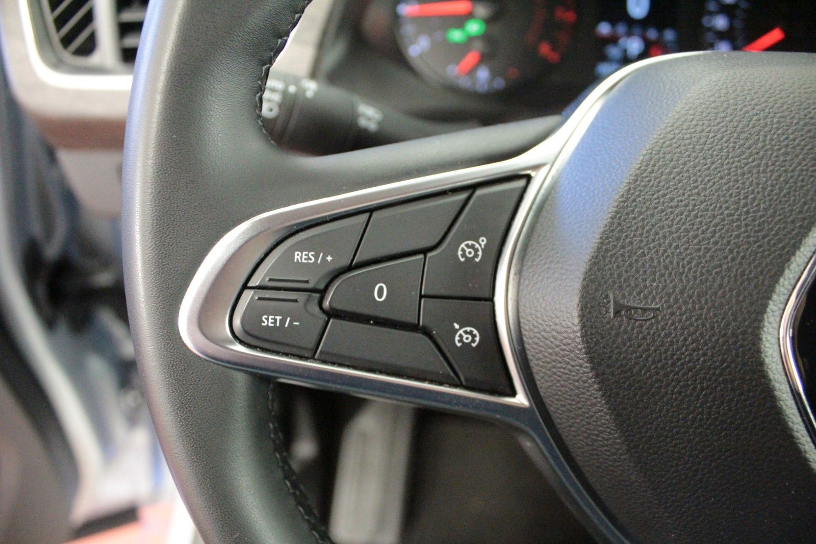 Fahrzeugabbildung Renault Kangoo Tce 130 EDC Techno*Sitzhzg*