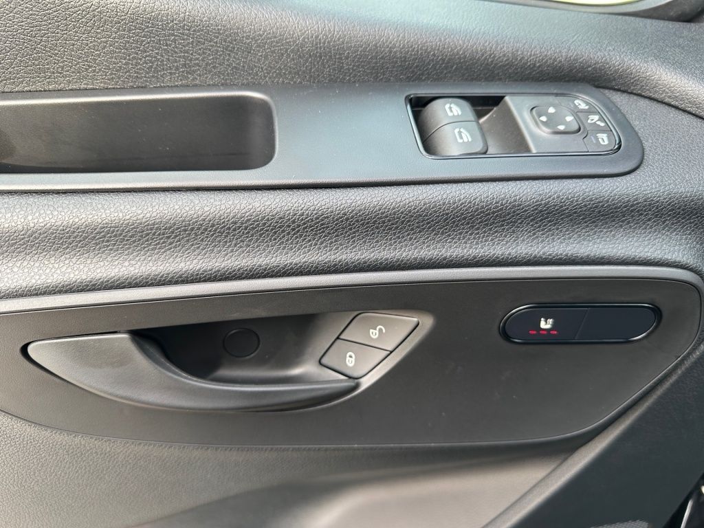 Fahrzeugabbildung Mercedes-Benz Sprinter 319 CDI Mixto L2H2 Pro LED, STHZ, Navi