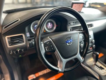 Volvo V70 Kombi Momentum *Leder*