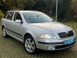 Skoda Octavia 2.0FSI Elegance*VOLL *Leder *Xenon *Navi - Skoda Gebrauchtwagen von 2005