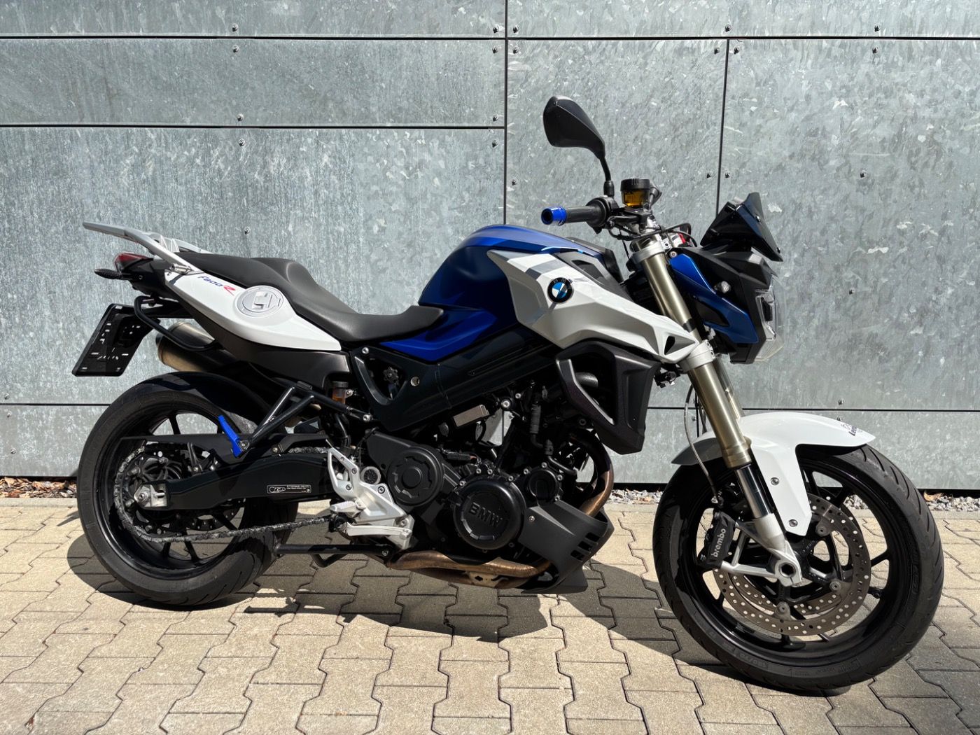Fahrzeugabbildung BMW F 800 R Touren- und Dynamikpaket