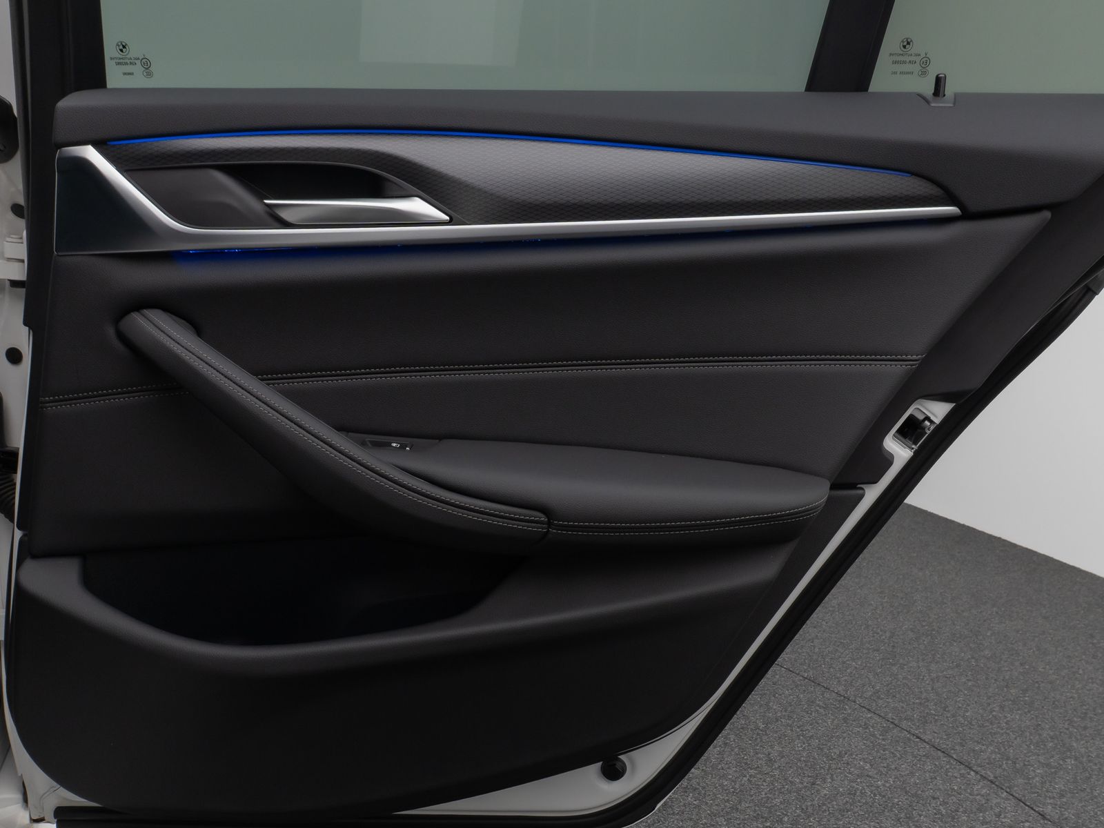 Fahrzeugabbildung BMW 530d M Sportpaket Pro Kamera DAB HiFi Alarm AHK