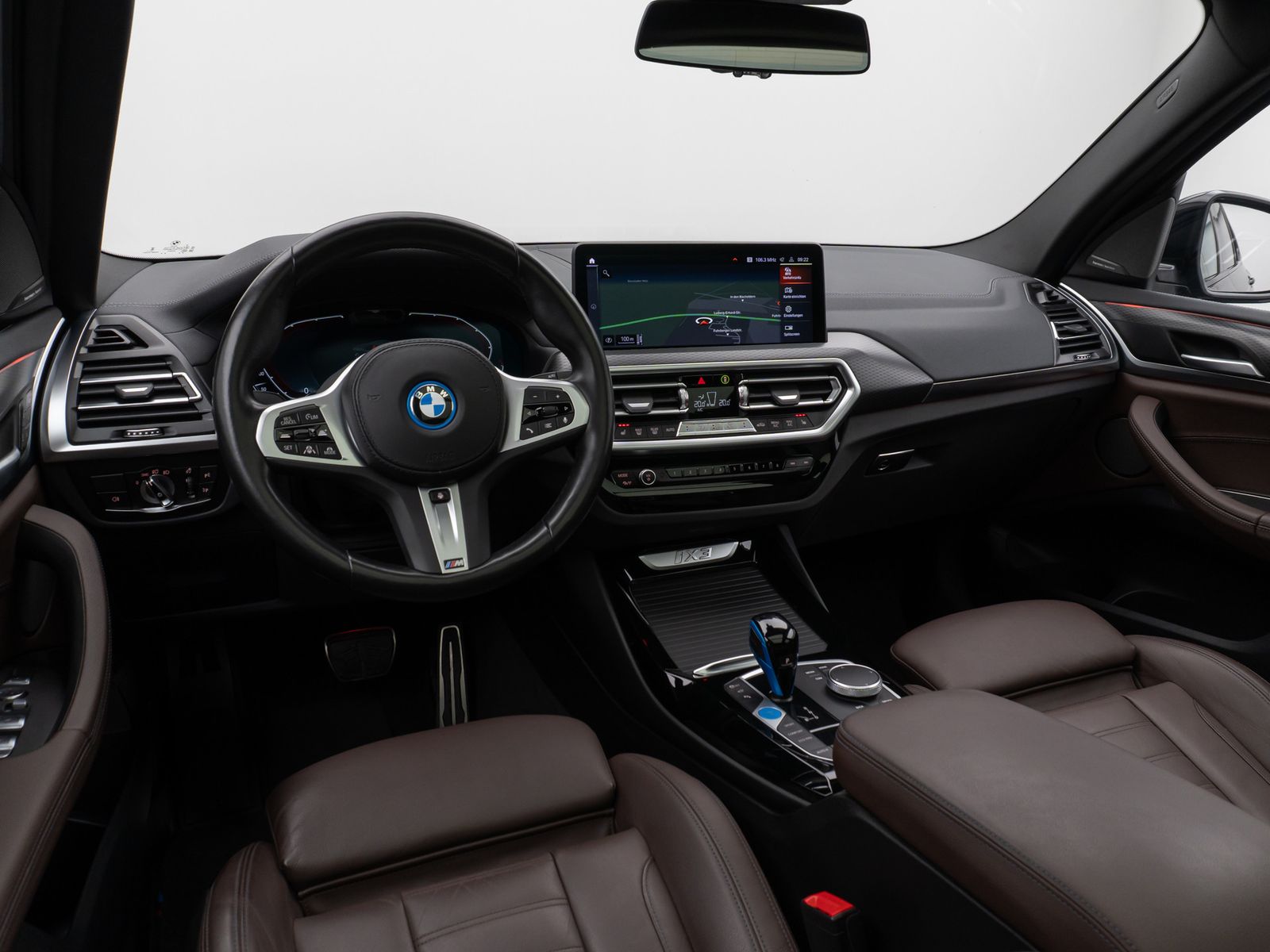 Fahrzeugabbildung BMW iX3 Impressive M Sport Panorama 360°HUD DAB H/K