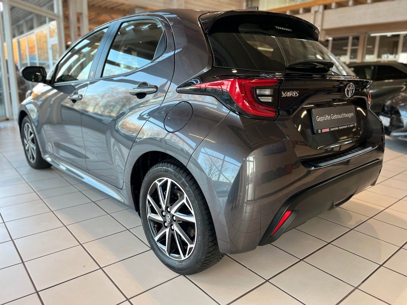 Fahrzeugabbildung Toyota Yaris Hybrid Team Deutschland / Comfort-Paket