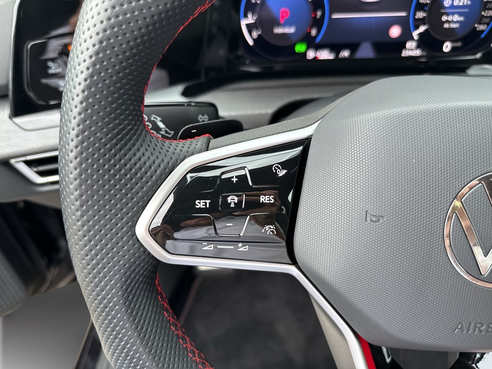 Golf VIII GTI, Sthzg, Business, Light Assist, Ke