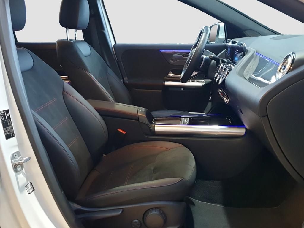 Fahrzeugabbildung Mercedes-Benz GLA 200 AMG*KeyLess*MULTIBEAM*SpurH*PDC*RFK*AHK