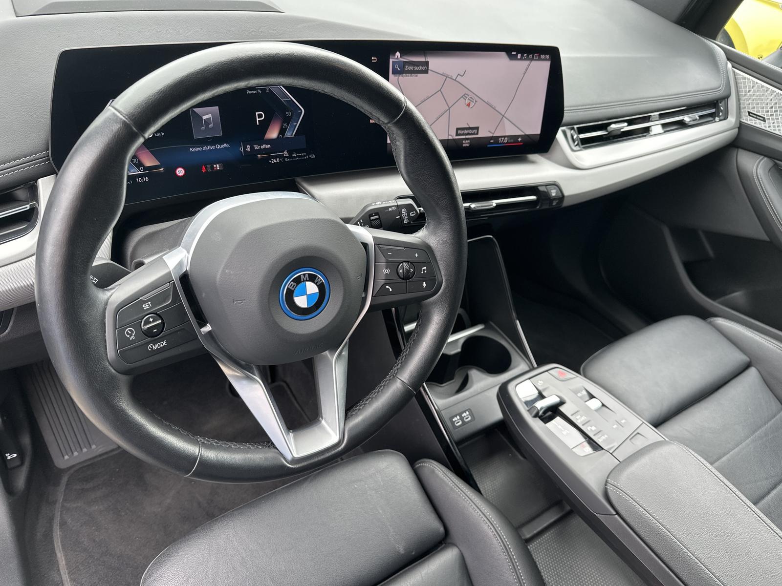 BMW 230 Active Tourer e xDrive NAV+LED+AHK+360°