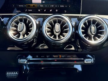 Mercedes CLA 180 - 8