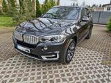 BMW X5 xDrive35i - - BMW X5 mit Benzin-Antrieb: mit Apple Carplay