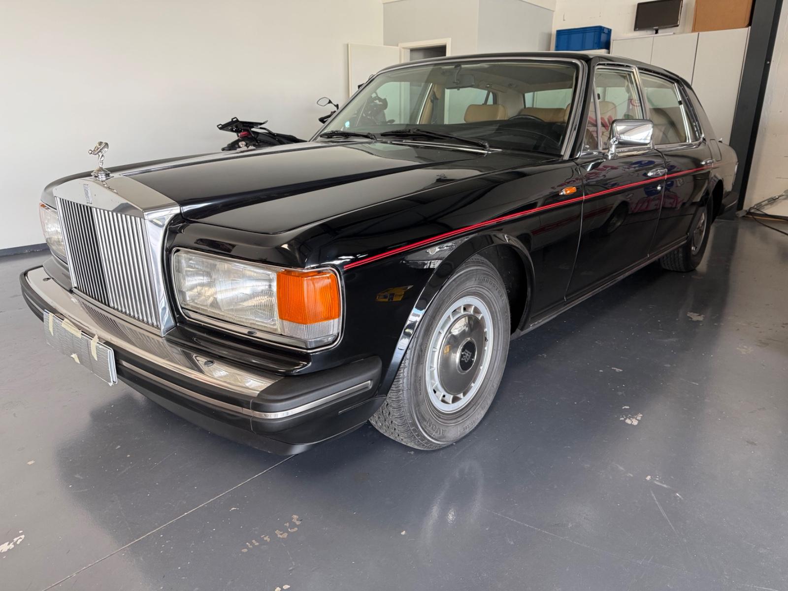 Rolls-Royce Silver Dawn -