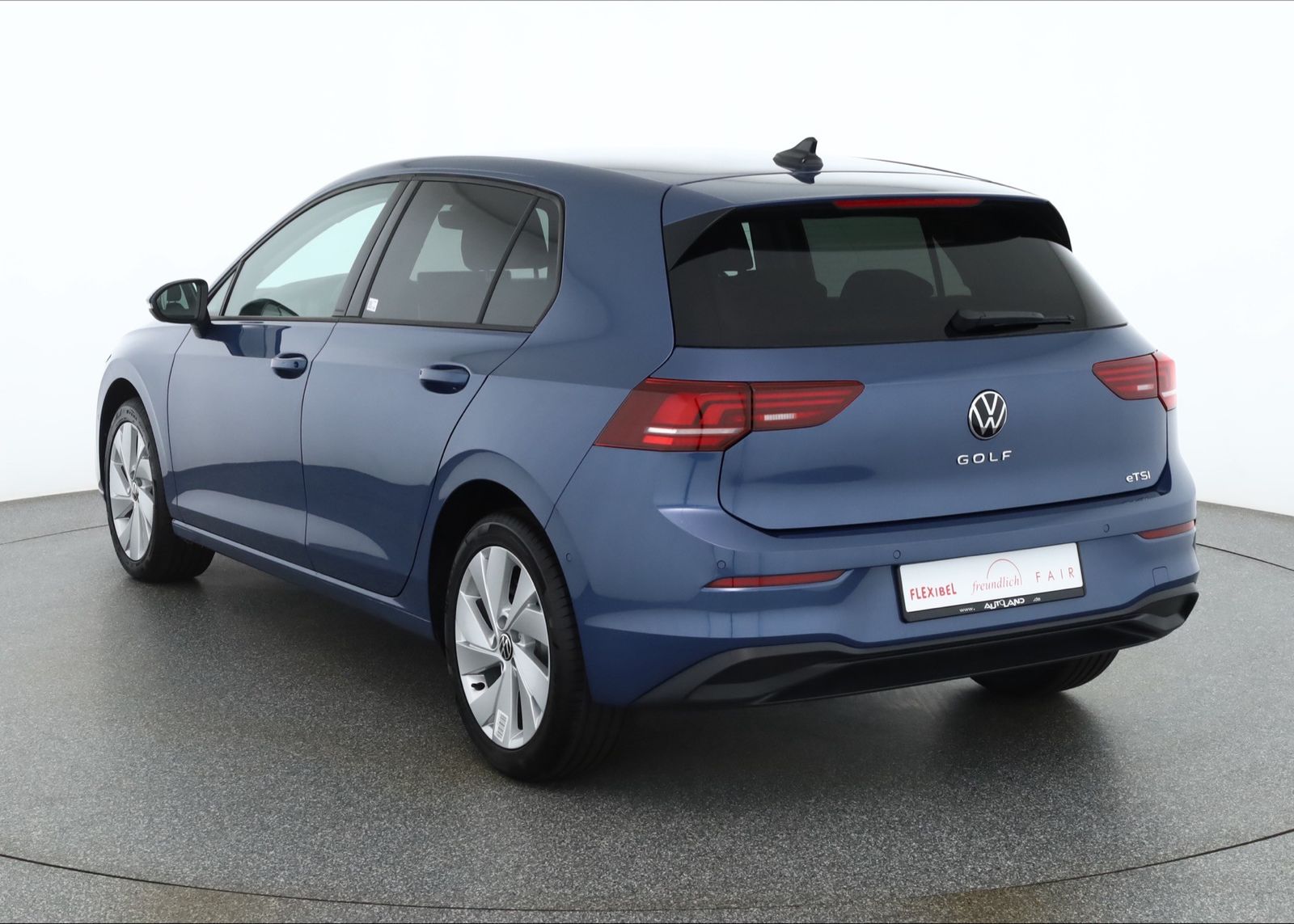 Volkswagen Golf VIII 1.5 eTSI DSG LED ACC Kamera imagem 3
